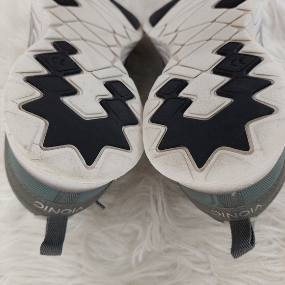 Vionic Brisk Miles Women's Supportive Stability Shoe Grey Size 8 Medium Comfort. - Picture 10 of 12